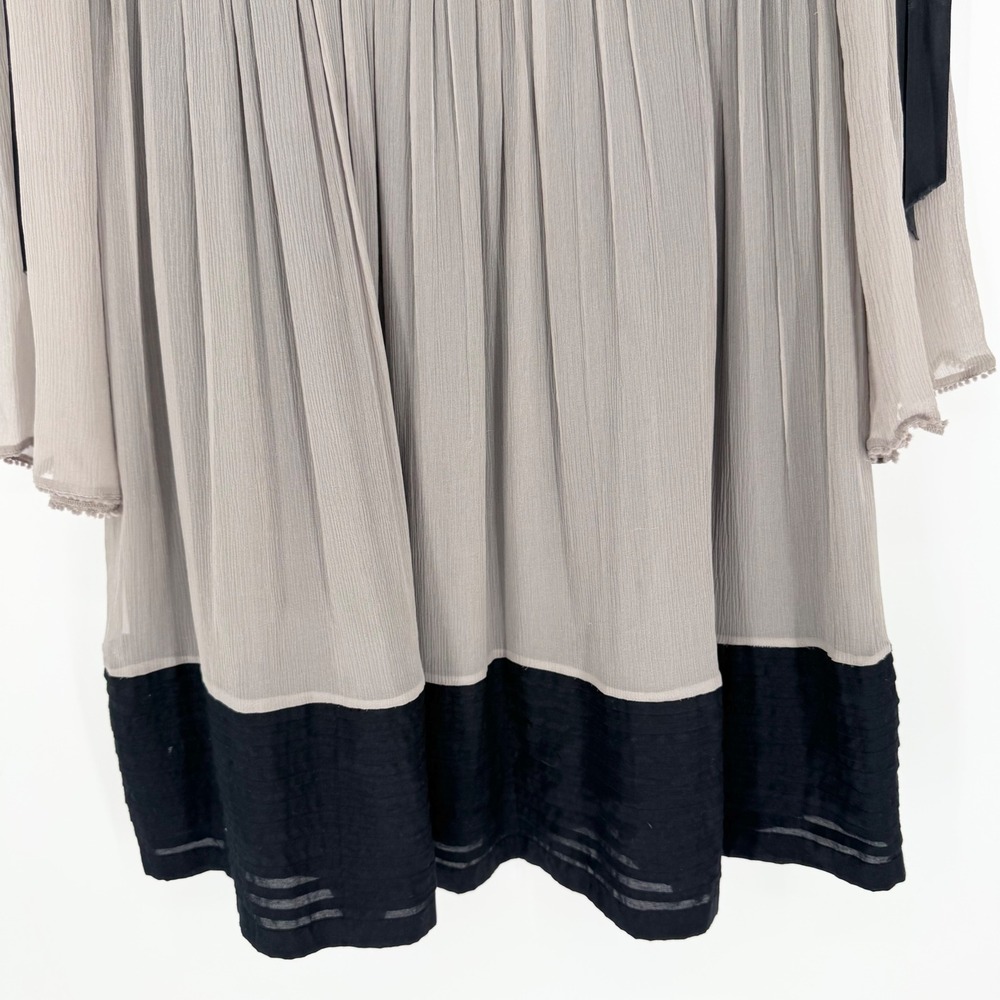 Tony Cohen Moody Whimsigoth 100% Silk Bell Sleeve Babydoll Dress Grey/Black Sz 6 - Picture 5 of 15